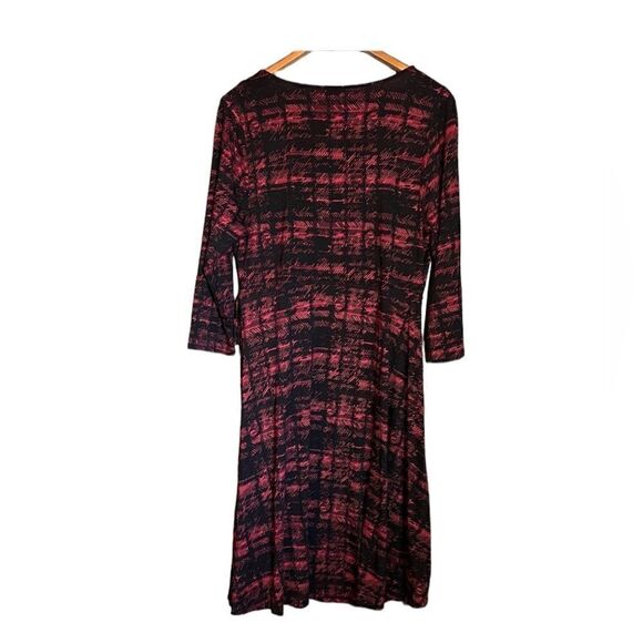 Torrid patterned v neck faux wrap dress - Picture 11 of 13